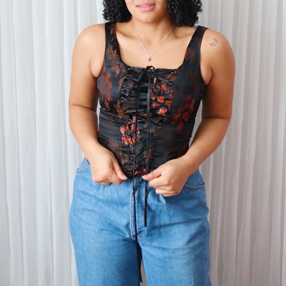 90’s Corset Style Lace-Up Tank - Picture 3 of 8